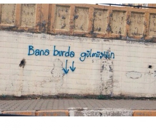 Bana Burda Gülmüştün