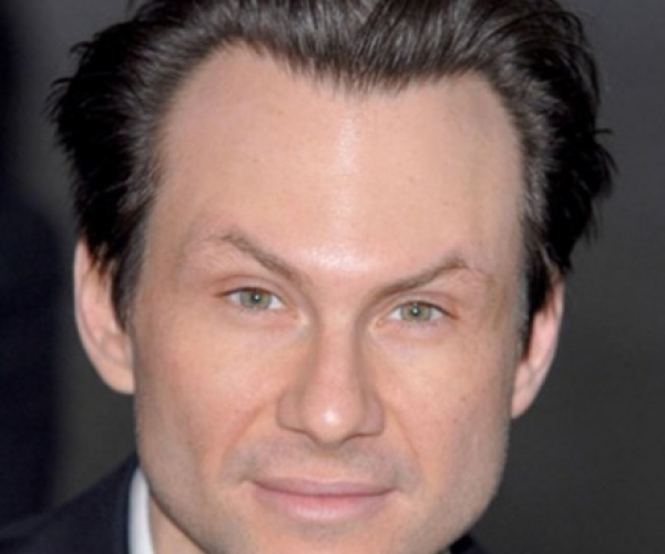 Christian Slater Saç Ektirdi