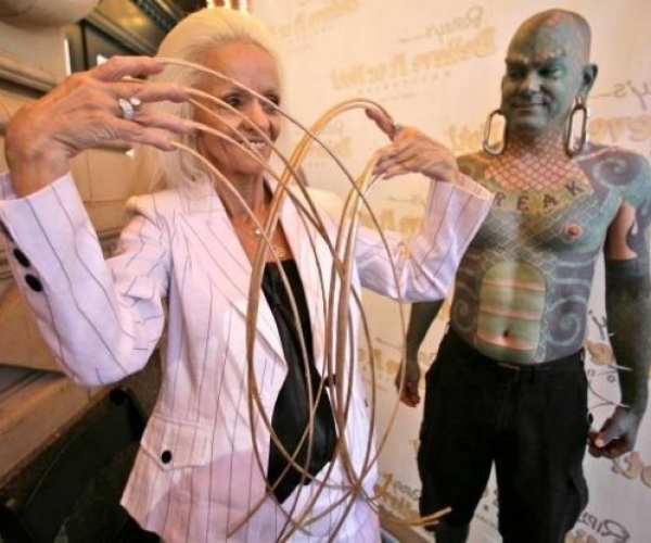 Dünyanın En Uzun Tırnağı